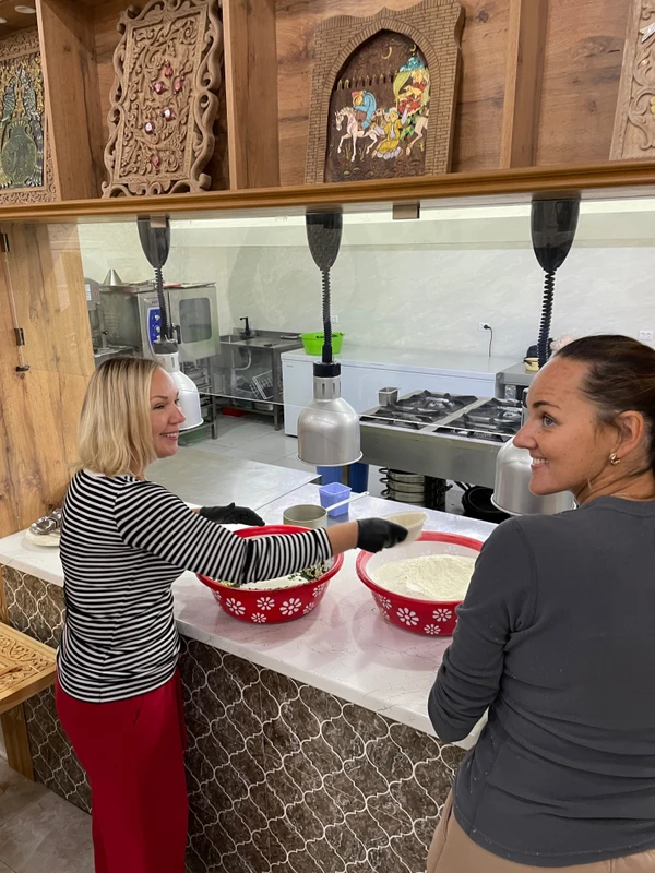 Секреты хорезмской кухни: кулинарный мастер-класс в Хиве