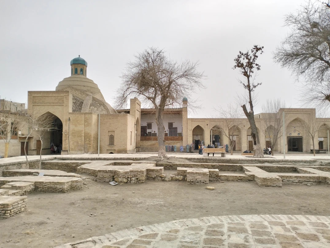 Выражаем огромную благодарность Акбару за заботу, информативность, пунктуальность и завлекательность в организаций нашей экскурсии! Наш замечательный