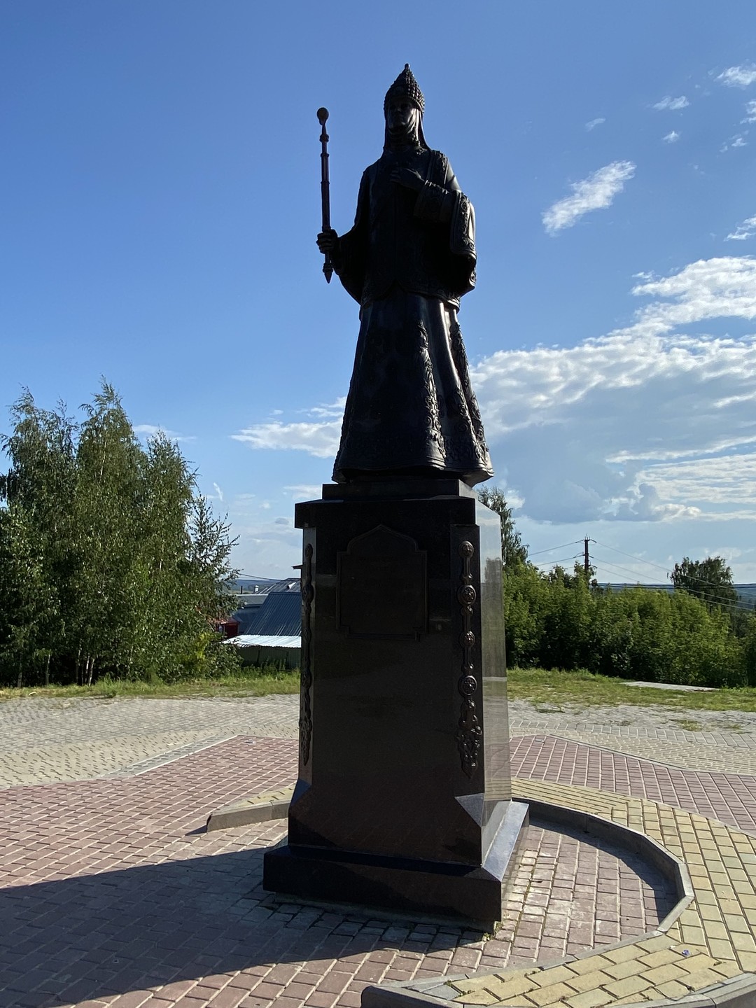 Прогулка по памятным местам города Касимова с гидом Тамарой Калининой прошла замечательно. Тамара, очень знающий гид