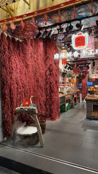 Большое спасибо Пэну. Очень оперативно выходил на связь. помогал с оформлением и оплатой. все четко!