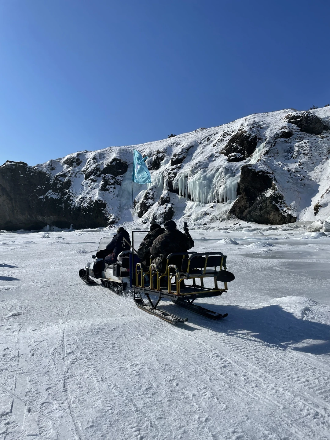Зимний Сахалин: ледопады, кекуры и замерзшее море (Пасюкова)
