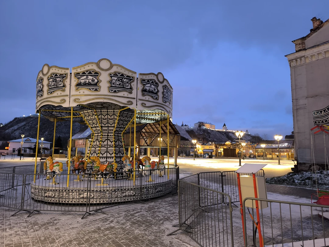 Экскурсия очень интересная, экскурсовод Виктория - замечательный рассказчик. Узнала очень много интересного. Спасибо! 🌹