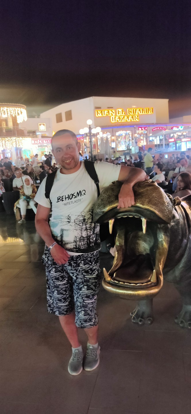 Спасибо Ахмеду за интересно проведённую обзорную экскурсию по городу! Мы остались очень довольны, гид очень интересно