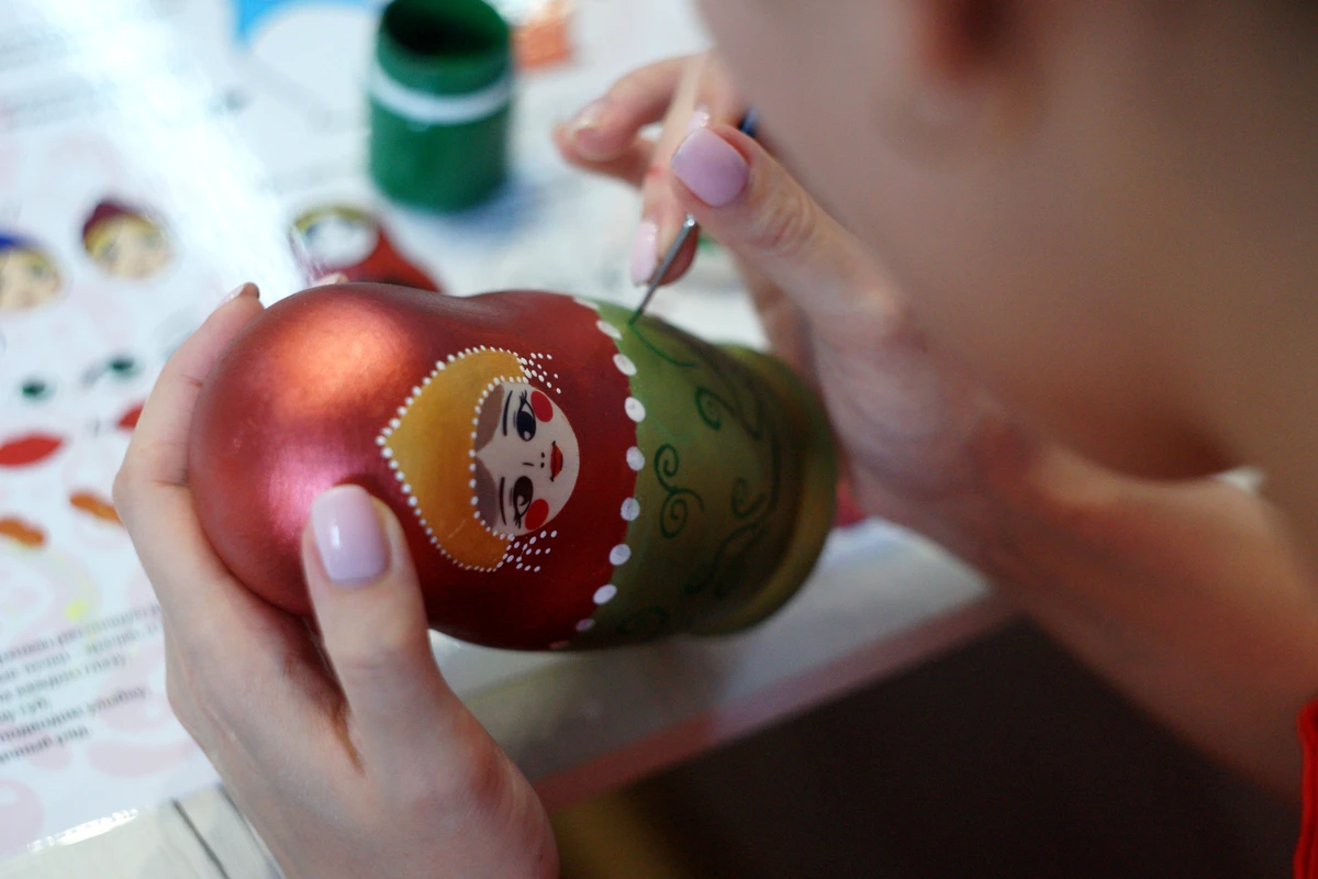 Мастер-класс в Петербурге «Роспись матрёшки»