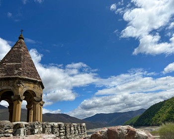 Степанцминда, крепость Ананури, Жинвальское водохранилище, подъём к Гергетской церкви на джипах