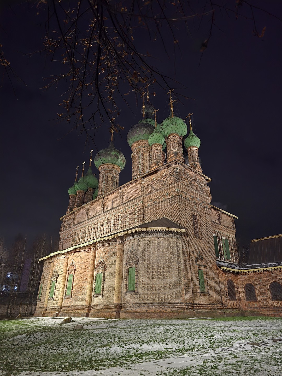 Прекрасная экскурсия, Сергей очень интересный и высоко эрудированный экскурсовод, не хотелось с ним расставаться. Экскурсия наполнена