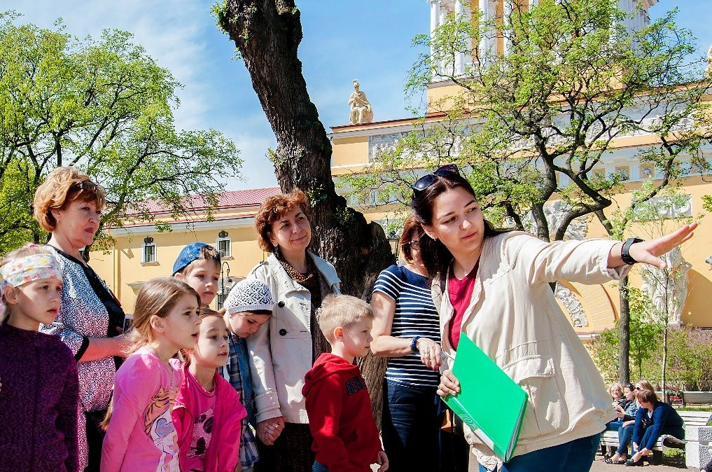 Экскурсия Обзорная экскурсия по Петербургу для детей (8+)