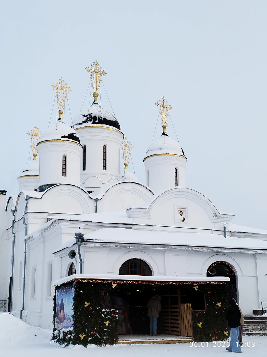 Повезло с экскурсоводом-Анной, позитивно заряженный человек, подача исторических материалов в максимально доступной форме, с юмором. Если