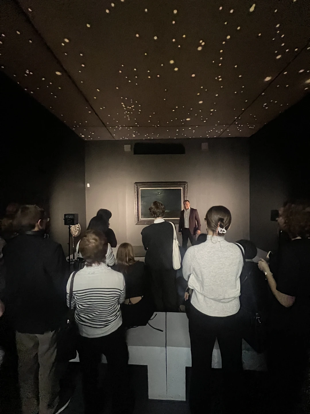 Экскурсия очень понравилась! Гид Нелли Геннадьевна рассказала много интересных фактов из жизни художника, а также ознакомила