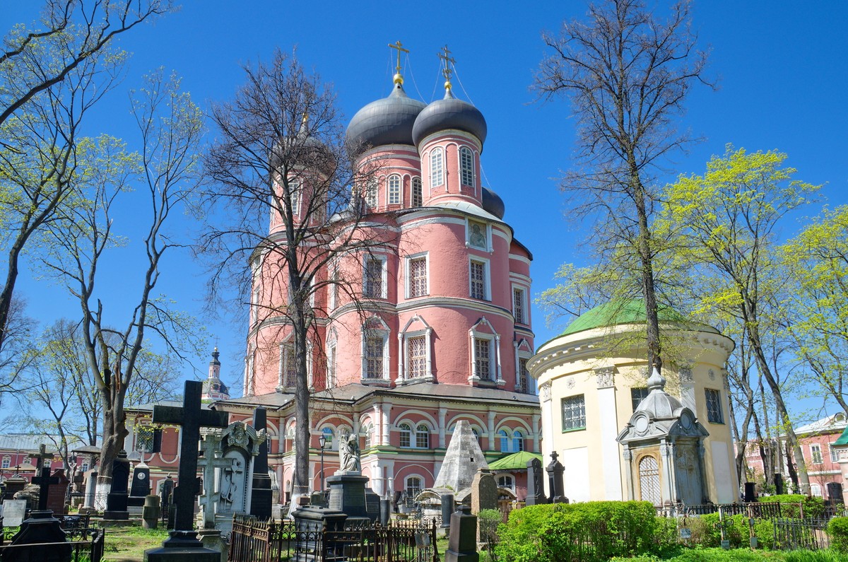 Экскурсия Некрополь Донского монастыря