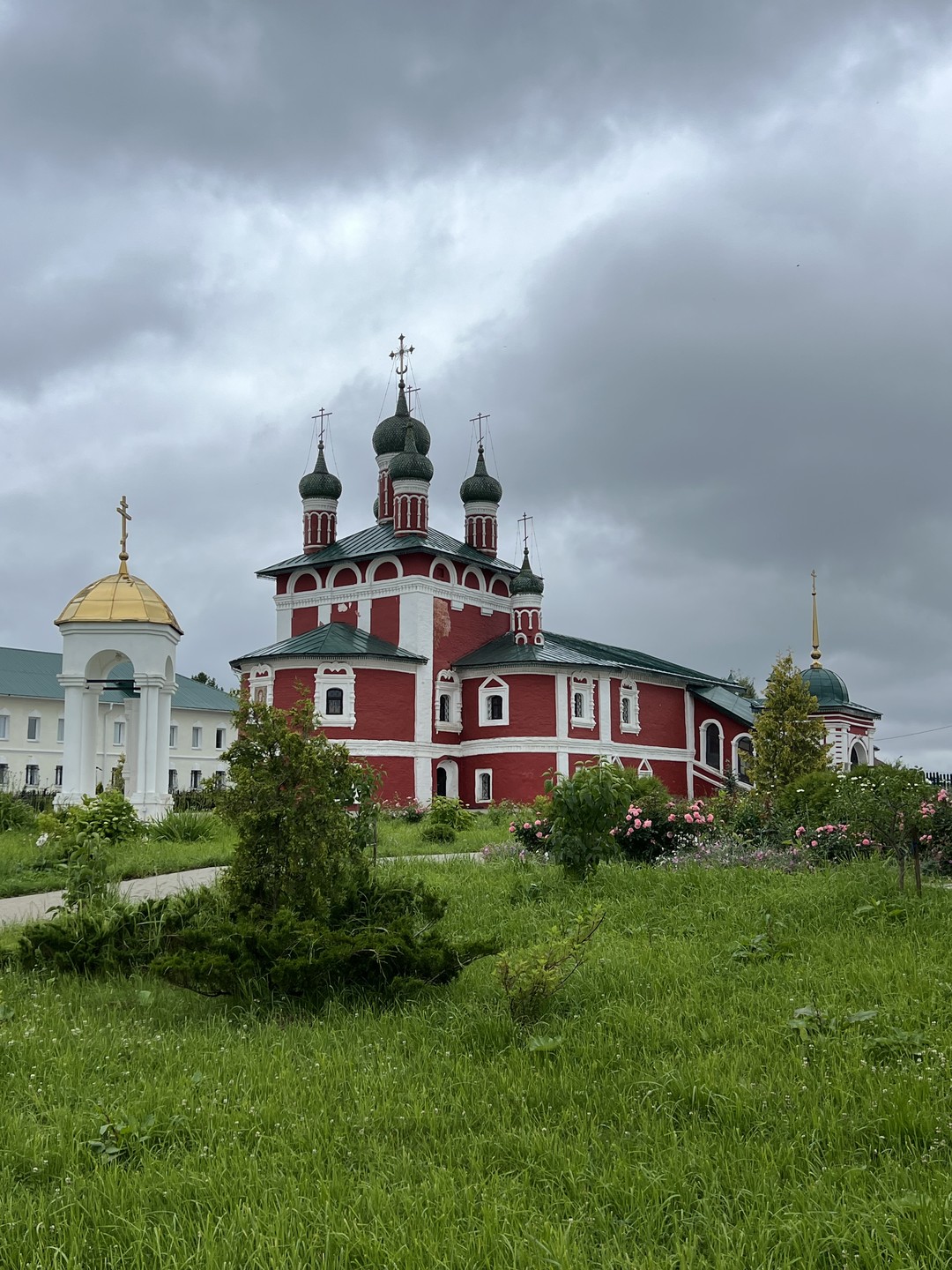 Чудесно провели время на экскурсии с Натальей по прекрасному старинному Угличу!