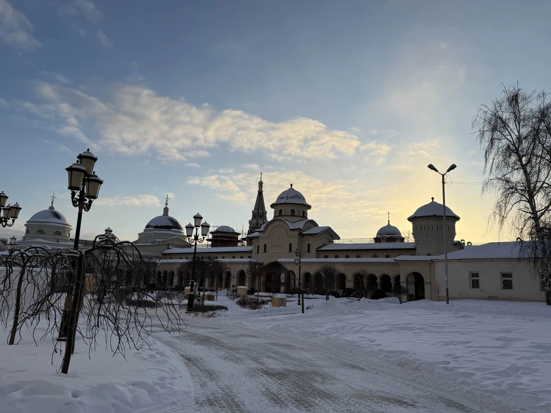 Обзорная экскурсия по Екатеринбургу + монастырь на Ганиной яме и стела «Европа - Азия» (Екатерина)