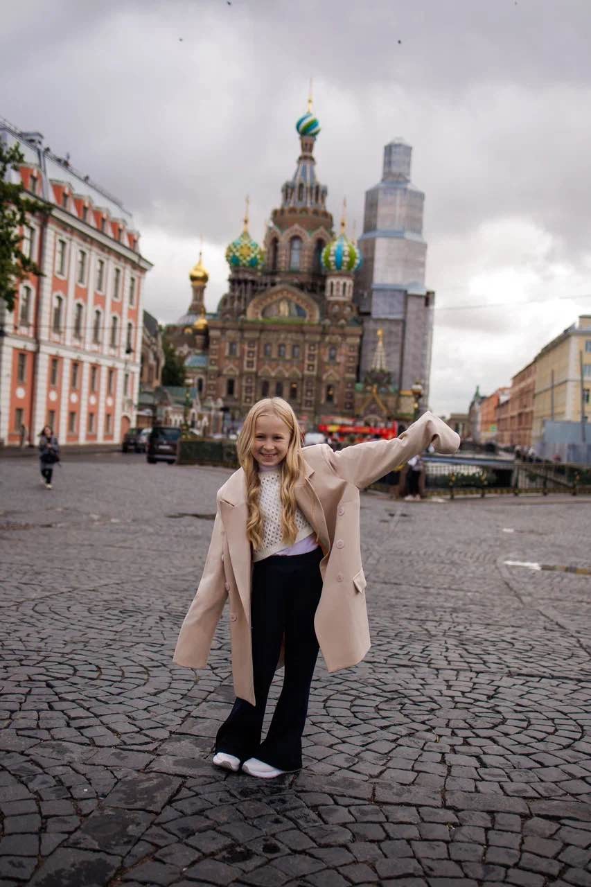 15-минутная фотосессия в лучших локациях Петербурга (Алёна)