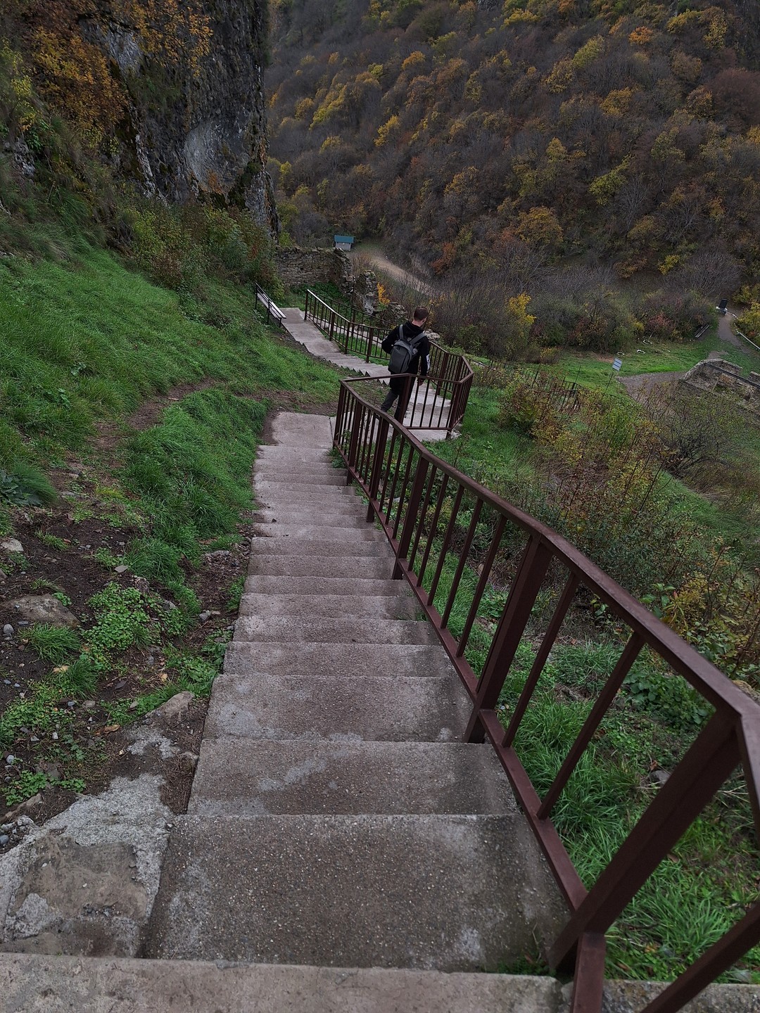 24.10.2025 ездили на Домбай вместе с Тамарой. Всем очень советую. Ни разу не пожалеете. Виды завораживают
