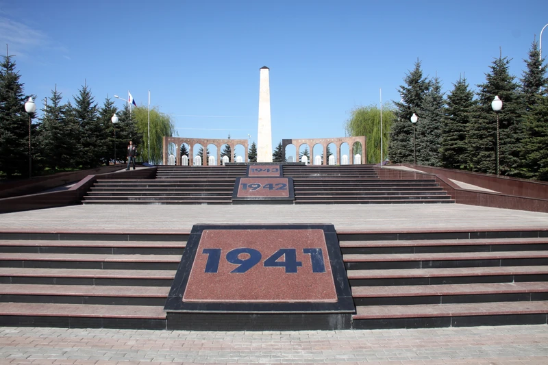 Монастыри, церкви, храмы