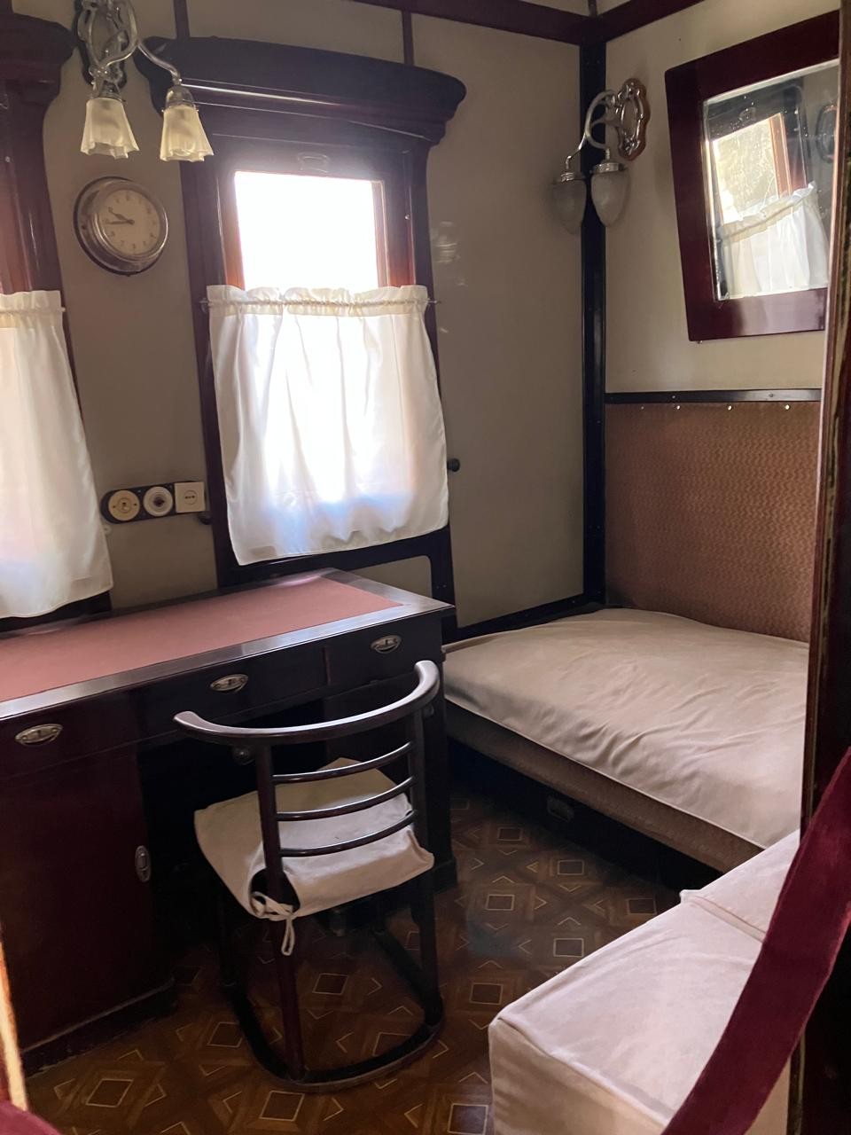 Отличная экскурсия на один день (на 2-х языках - русский и английский)! Продуманный маршрут, замечательный гид (у нас был Давид). Очень рекомендую!