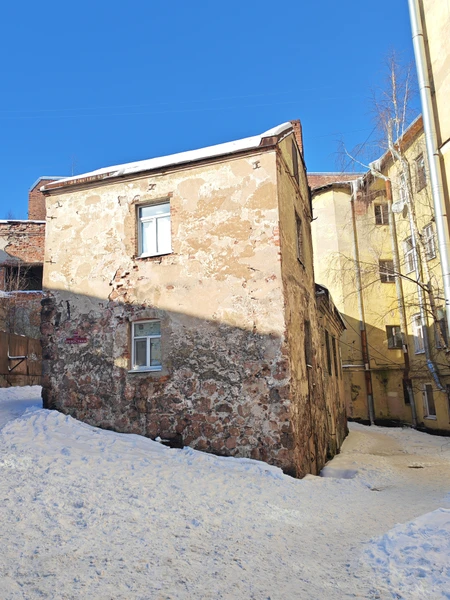 В Выборге я была впервые, в душу навсегда запали его улочки, хочется гулять по ним и