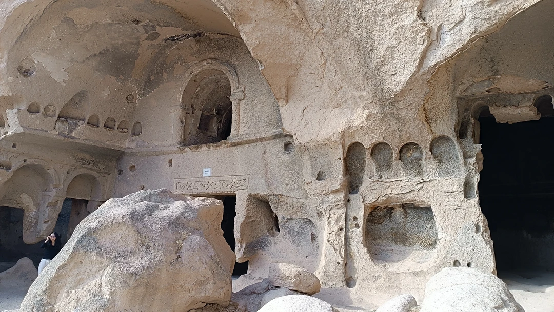 Были на экскурсии в ноябре с гидом Мариной. Она великолепно знает материал, интересно рассказывает, на вопросы