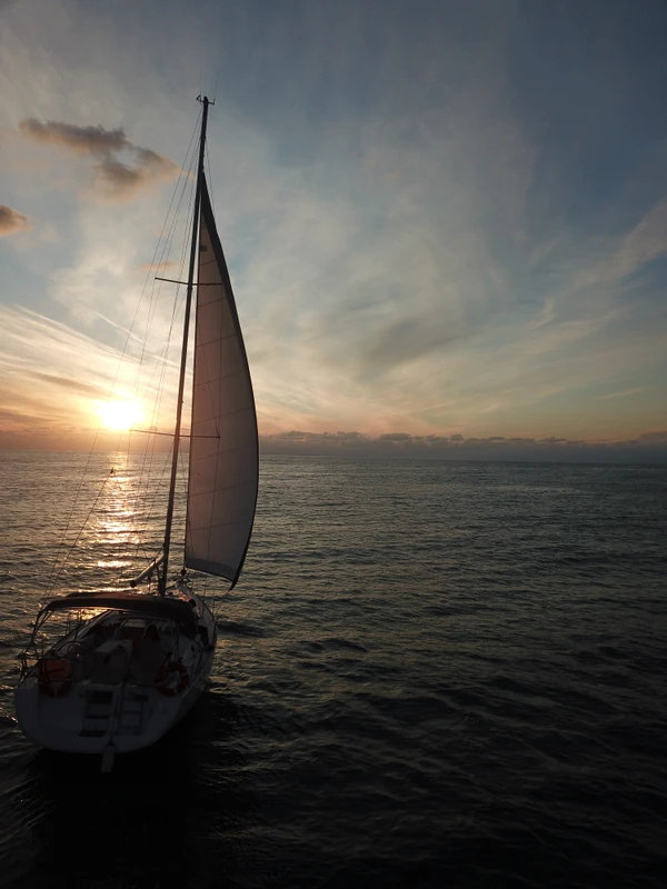 Виды Индивидуальная VIP-прогулка на яхте в Адлере