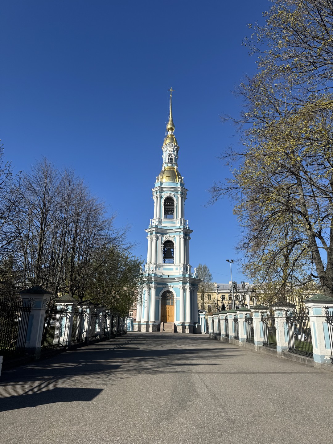 Были на обзорной экскурсии с гидом Светланой. Мы прилетали рано утром и решили совместить трансфер и