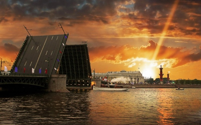 Разводные мосты глазами петербуржца