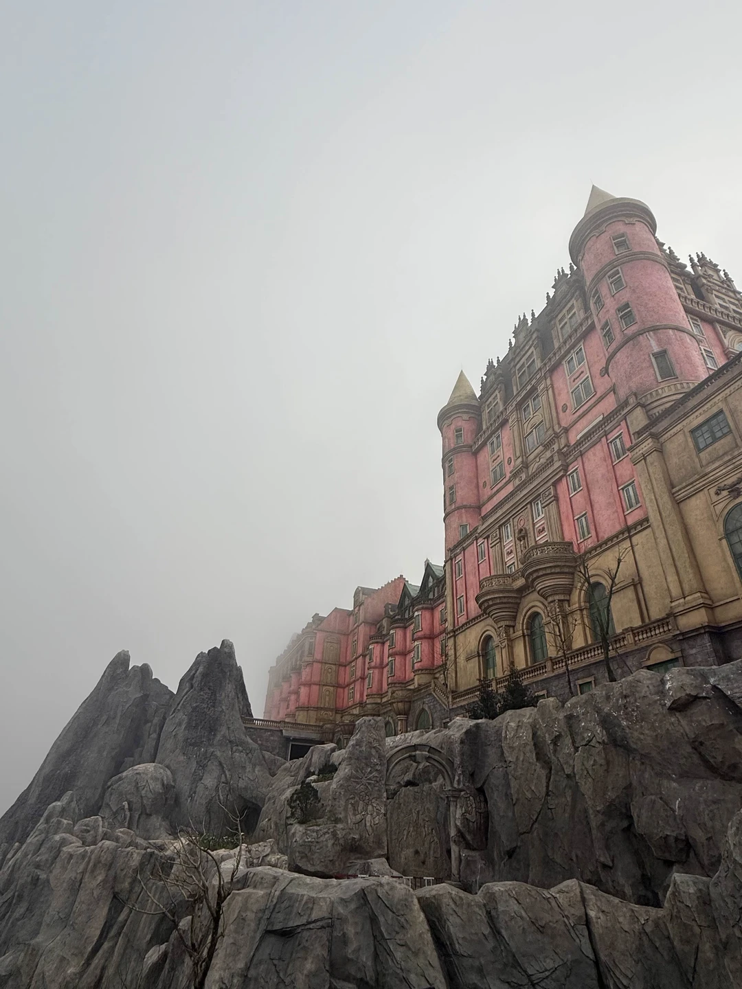 Провели прекрасный и интересный день. Гид Ильяс отлично владеет информацией и знает точки с красивыми видами