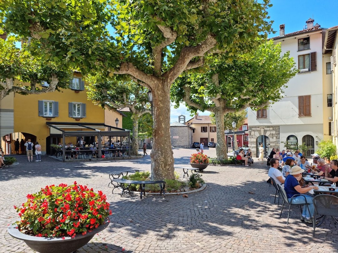 Приезжали в Милан на выходные и один из дней посетили озеро Комо и окрестные города вместе