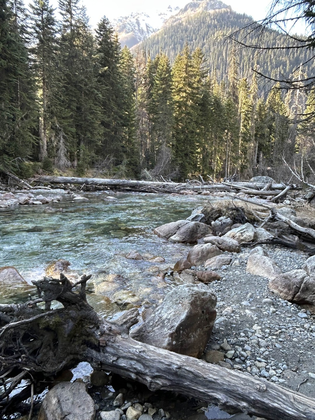 Поездка очень понравилась)) у нас был гид Темирлан, очень хорошо и интересно рассказывает всю информацию, заскучать
