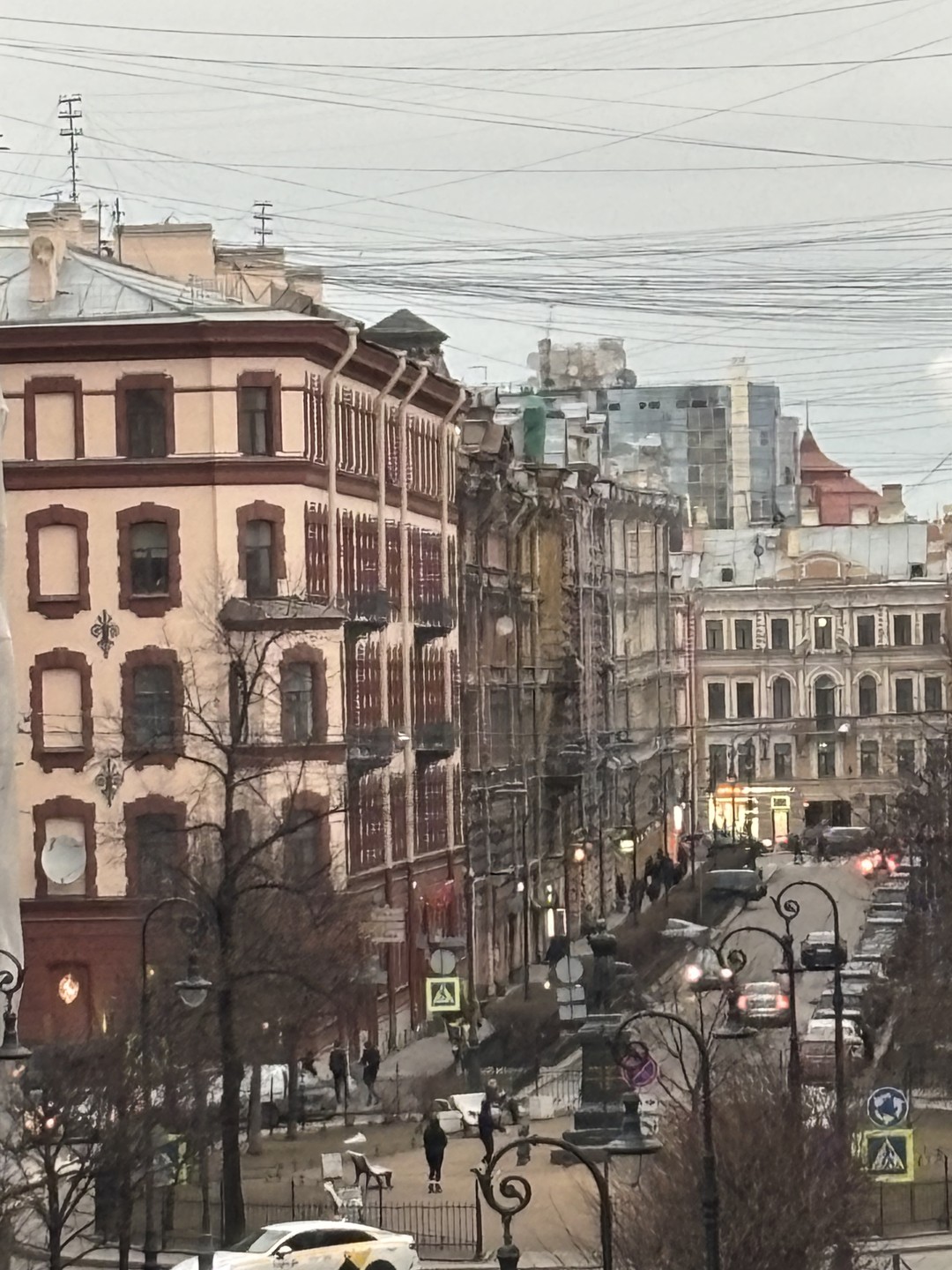 Были с мамой. Квест интересный. Места очень необычные. Столько впечатлений! Ходить много надо. Мы не осилили