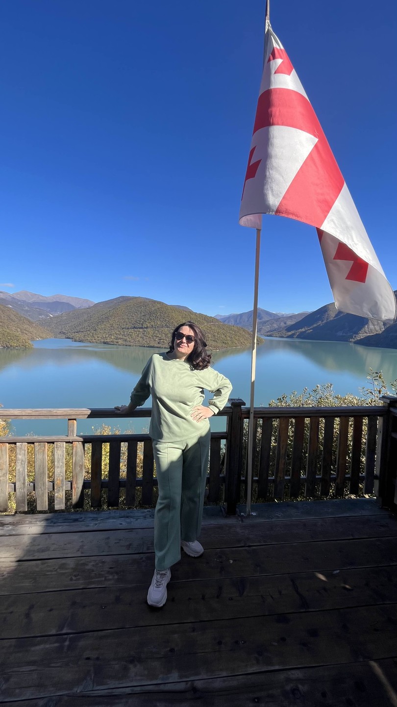 Мы были первый раз в Грузии🇬🇪и конечно,захотелось больше узнать о культуре,посмотреть красоты здешних гор,мы поехали в