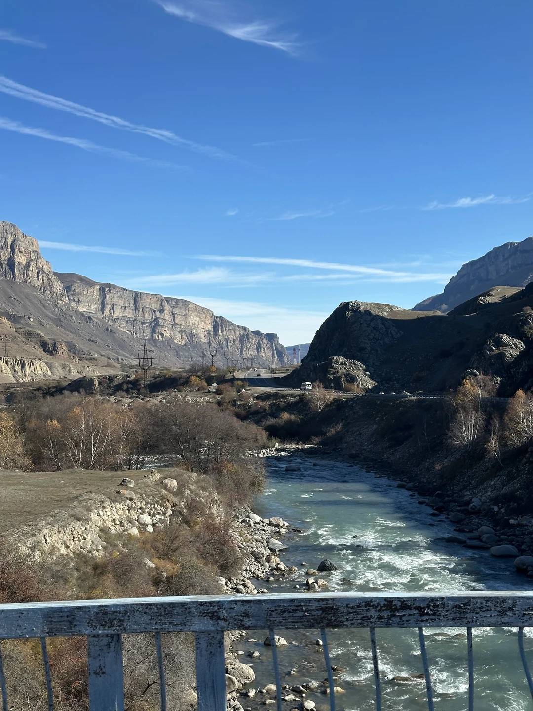 Огромное спасибо Максиму за тур! День пролетел незаметно: экскурсия и трансфер, виды и еда - все