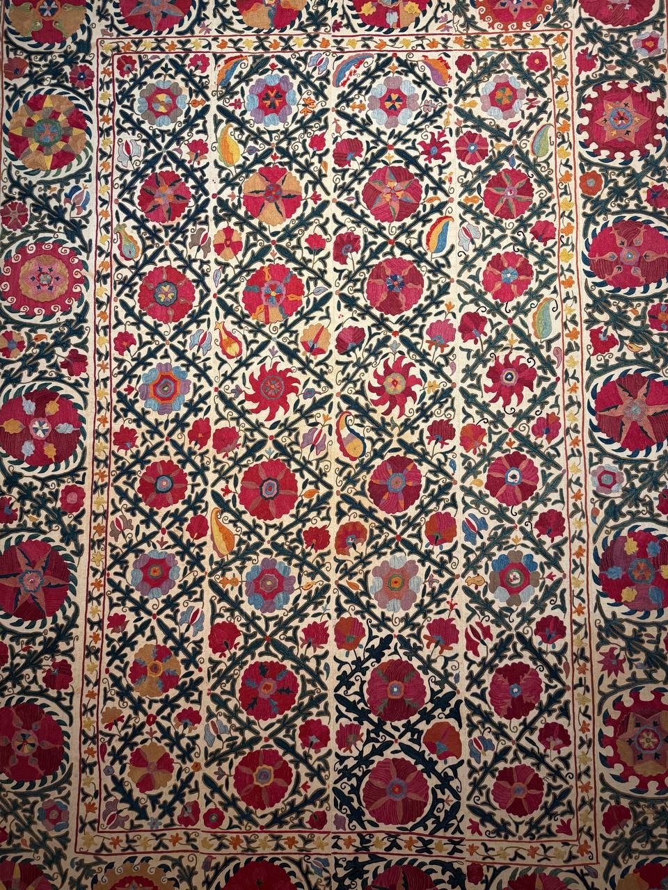 Фуркат очень интересный рассказчик), нам с дочкой понравился и маршрут, и истории, и байки, и шутки