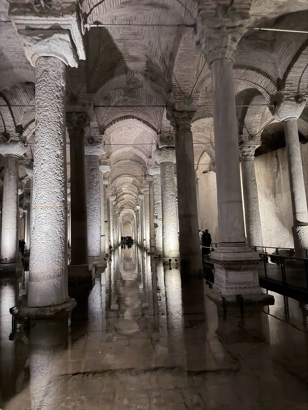 Огромное спасибо нашему гиду, три часа пролетели незаметно. Это была очень интересная экскурсия, однозначно рекомендую!