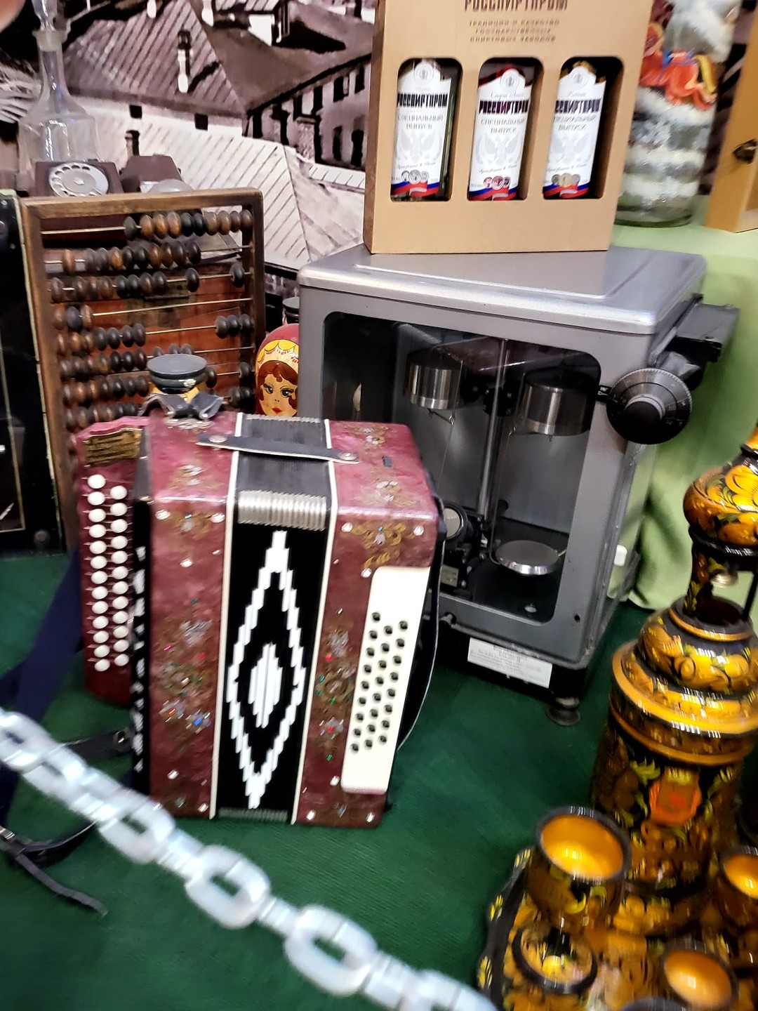 Хотим выразить Вере благодарность за замечательное и запоминающиеся выходные! За профессиональную организацию экскурсии,за удобный маршрут, добросовестность