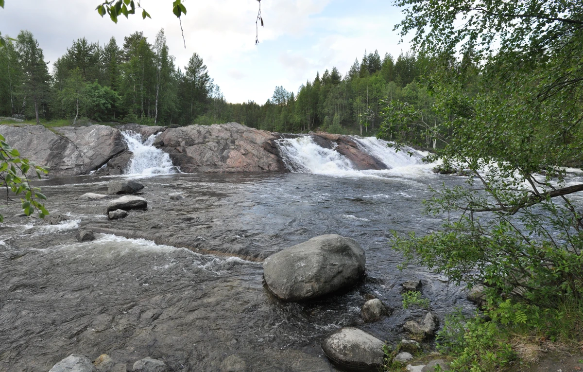 Из Кандалакши — к Колвицкому водопаду (8/12)