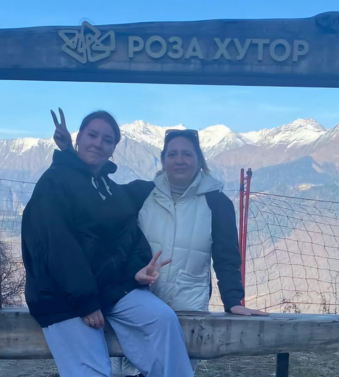 Классная экскурсия, но было бы лучше убрать из программы олимпийский парк, дегустацию и обед. Больше времени