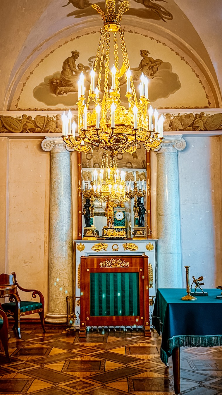 Екатерининский дворец в Пушкине (из Петербурга) (14/16)