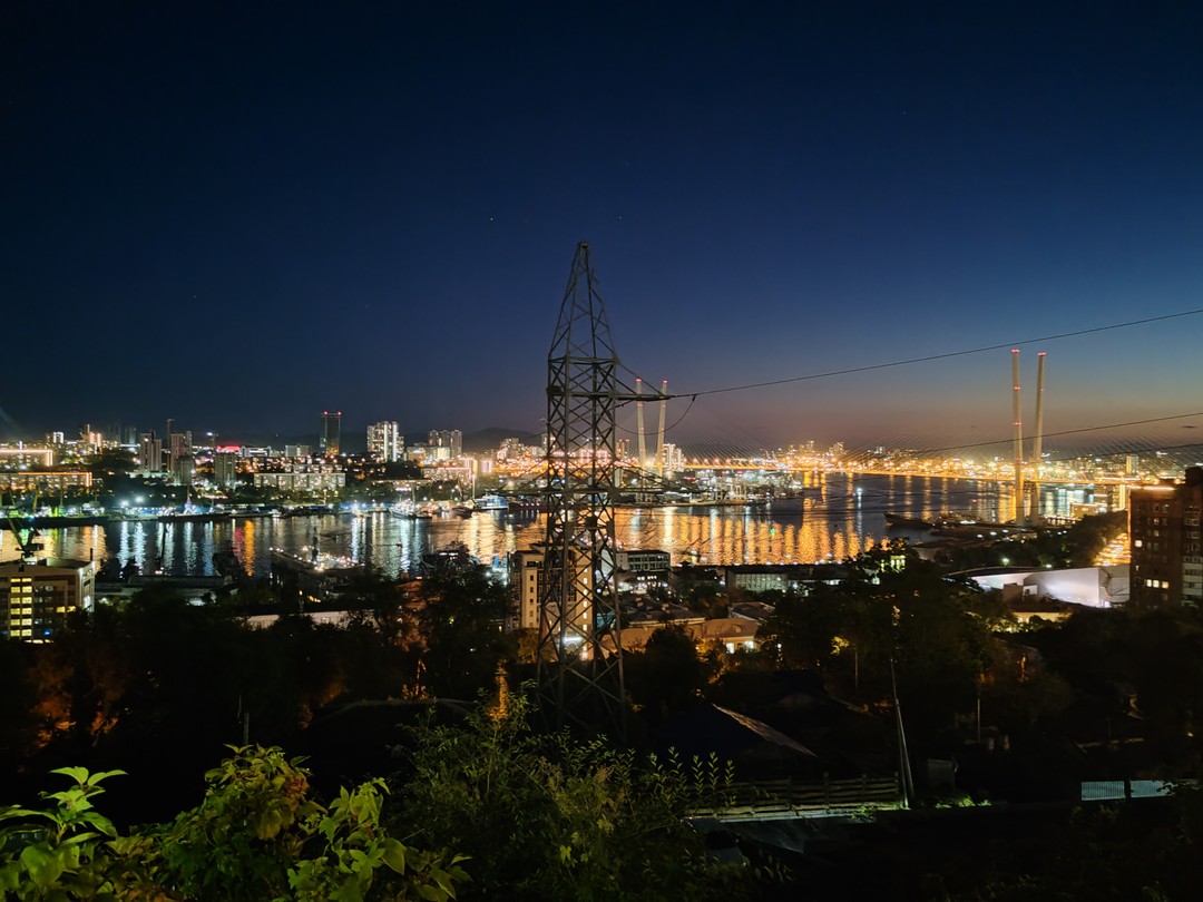 Роман - отличный гид, сразу наладил контакт с детьми, очень внимательный и компетентный👍. В машине предусмотрена