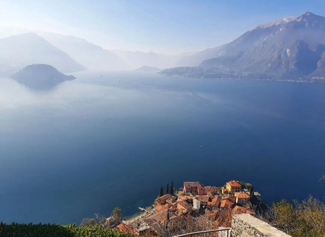 Брали однодневную экскурсию по озеру Комо. Алексей прекрасный рассказчик, очень аккуратный водитель и просто приятный собеседник)