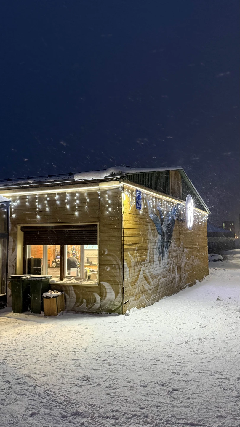 Хочу выразить огромную благодарность нашему гиду Сергею, поездка запомнилась от и до, благодарим за профессиональный и