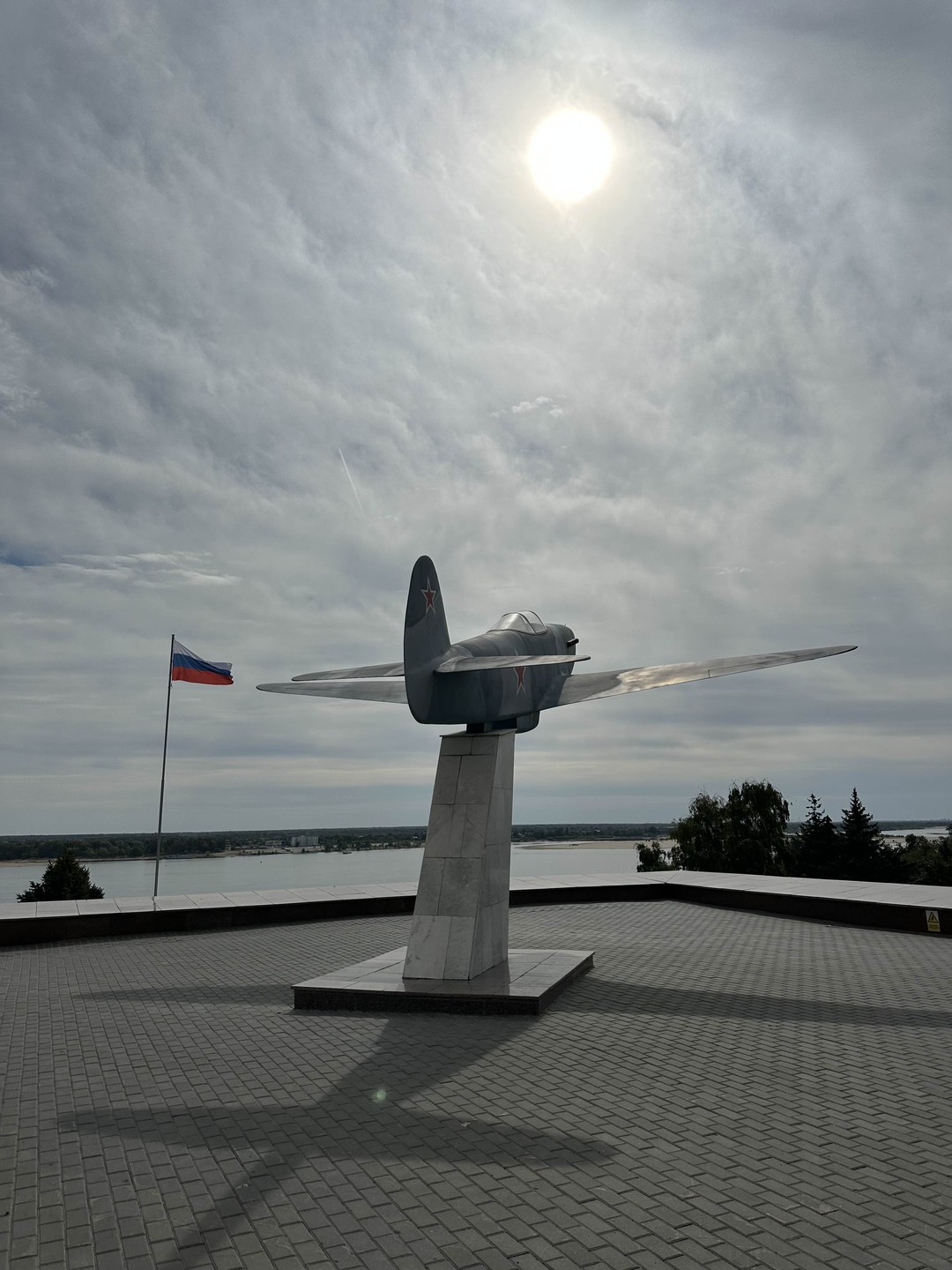Спасибо Константину за прекрасную экскурсию. Он рассказал все поэтапно, собирал пазл в наших головах и ответил