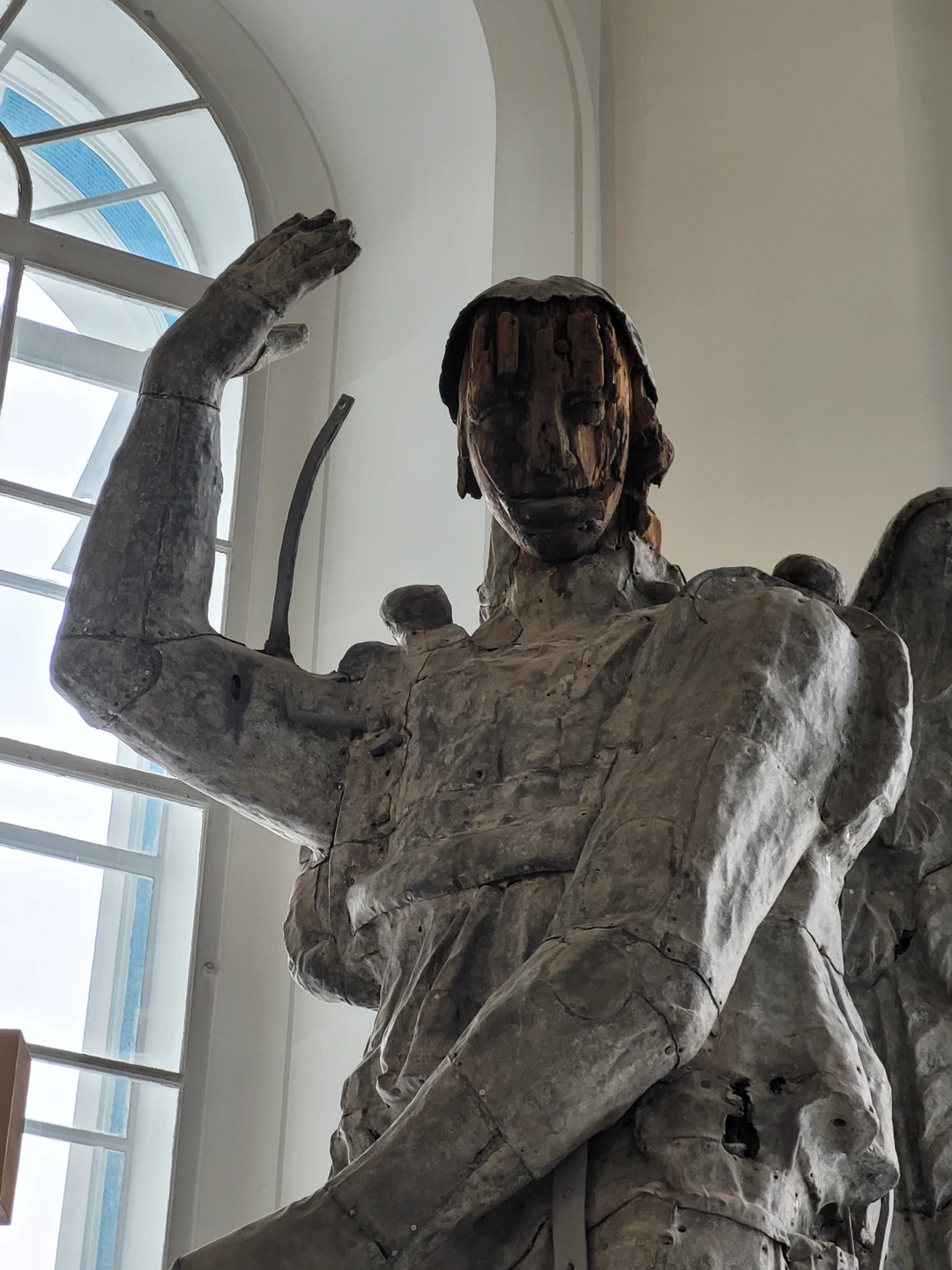 Экскурсия была прекрасна! Солнечный, морозный, новогодний Петербург! Утро 1 января, все ещё спят. Нас это так