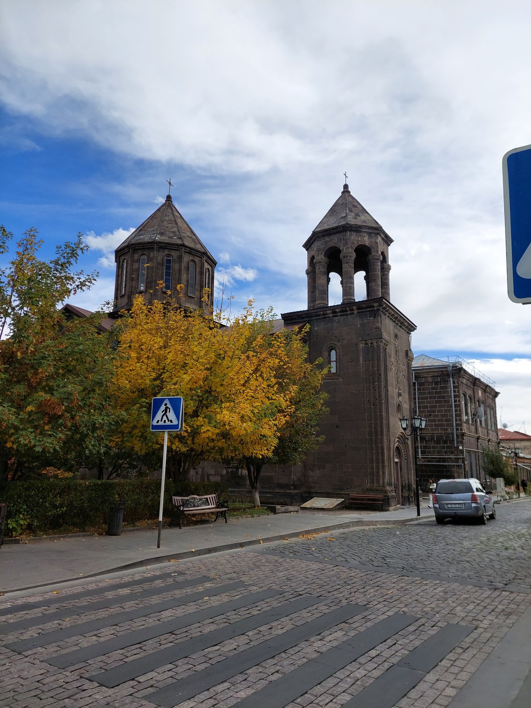Огромное спасибо за проведенную экскурсию Армине, отличный гид, сумевший передать нам частицу свой любви к Армении.