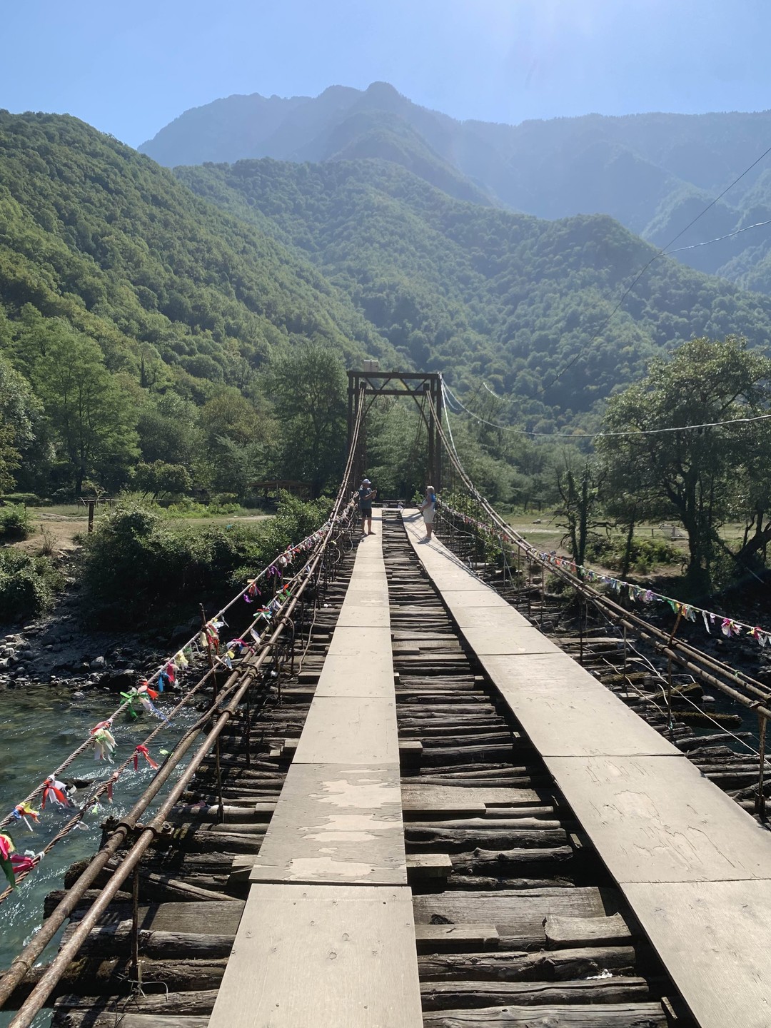 Путешествие понравилось. Поехали семьей, четыре человека. Накануне списались с организатором, потом уже поговорили по телефону с