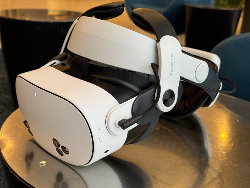 VR-экскурсия: путешествие над Петербургом или Москвой