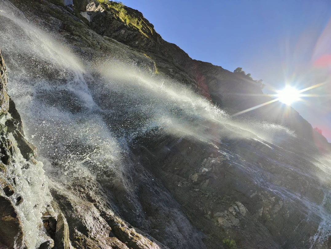Были с мужем 13 августа на Софийских водопадах, мечта исполнилась!) Владимир очень приятный человек и замечательный