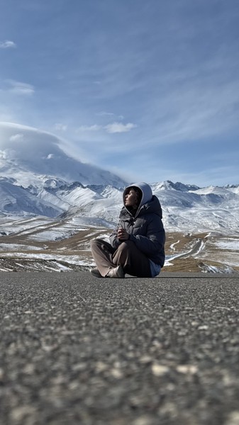 Только приятные впечатления! Благодарим Умара за прекрасную поездку. Накормил, чаем напоил, шапку дал, фото сделал! Что может быть лучше?)