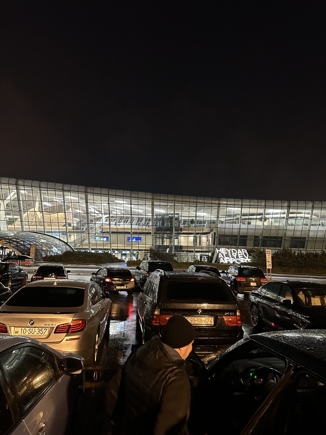 Трансфер «Аэропорт - Баку» или обратно с гидом (Ирина)