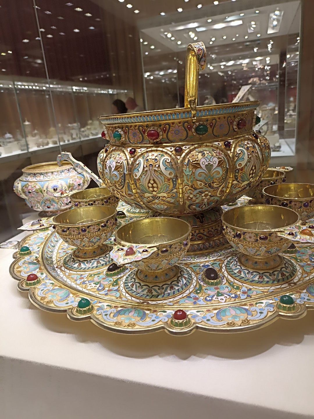 Это супер экскурсия! Рекомендую на 100%. Ари очаровал нас с первого слова. Прекрасно владеет материалом, очень