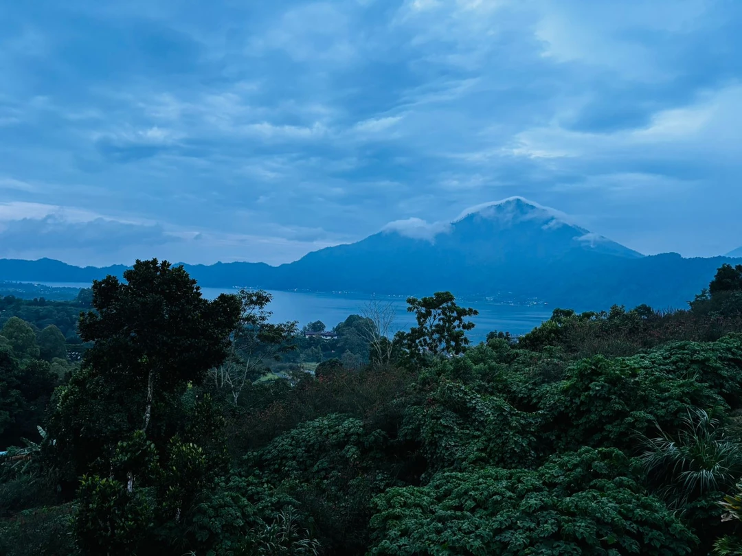 Давно мечтала о восхождение на вулкан и наконец то моя мечта сбылась! Брали индивидуальный тур с